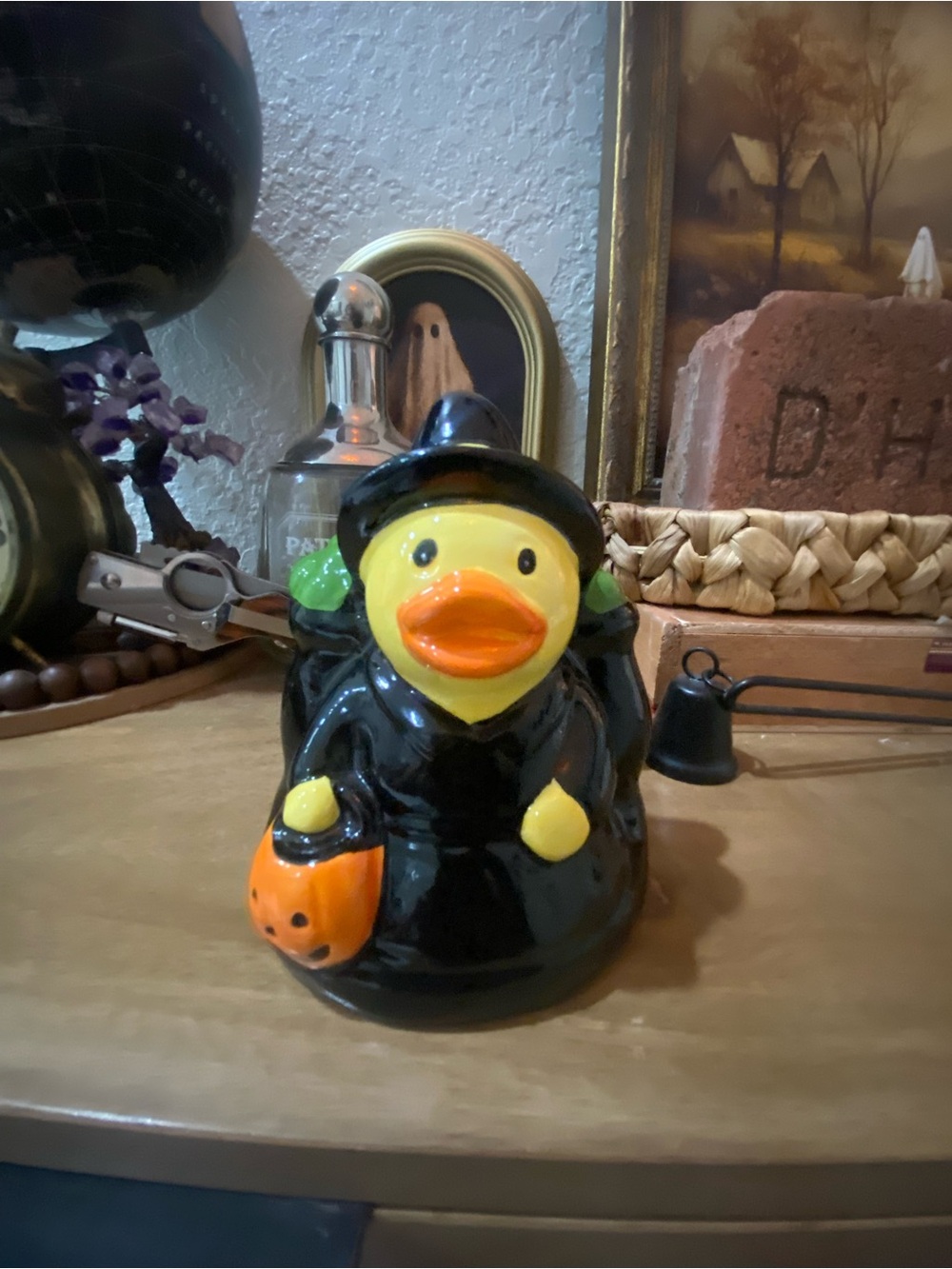 Halloween witch duck ceramic napkin holder